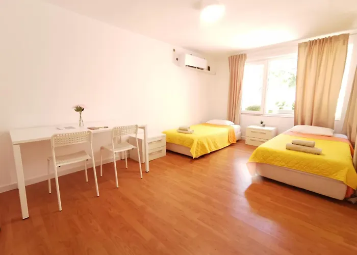 Garden Center Апартамент Поморие