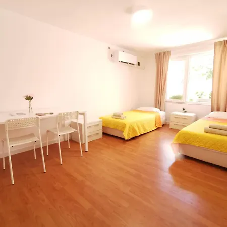 Garden Center Daire Ahyolu